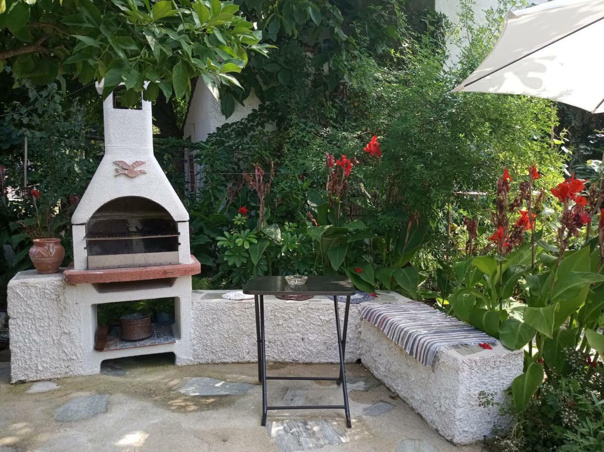 Stamatia's Garden Πανσιόν